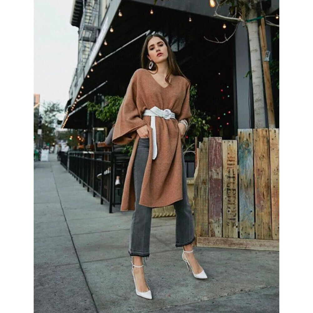 BCBGMAXAZRIA women's Merino Wool Sweater v neck Tunic in Camel Size XS/S $308